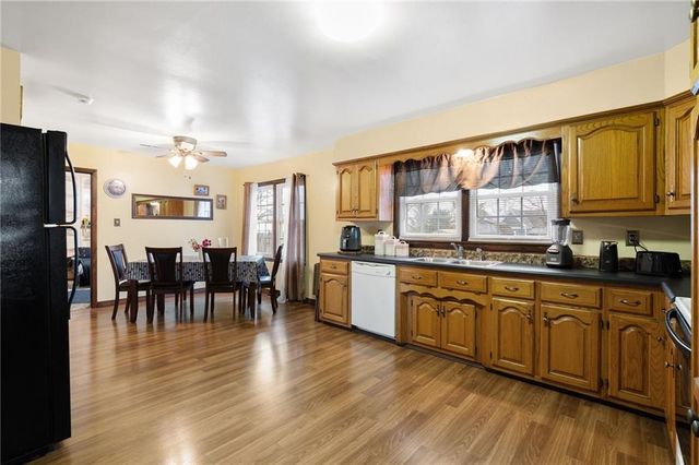 2008 E 15th Street, Sedalia, MO 65301