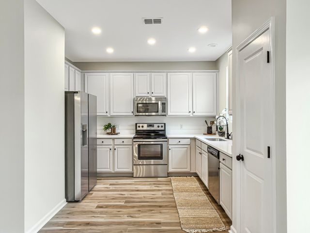 266 Oglethorpe Circle, Moncks Corner, SC 29461