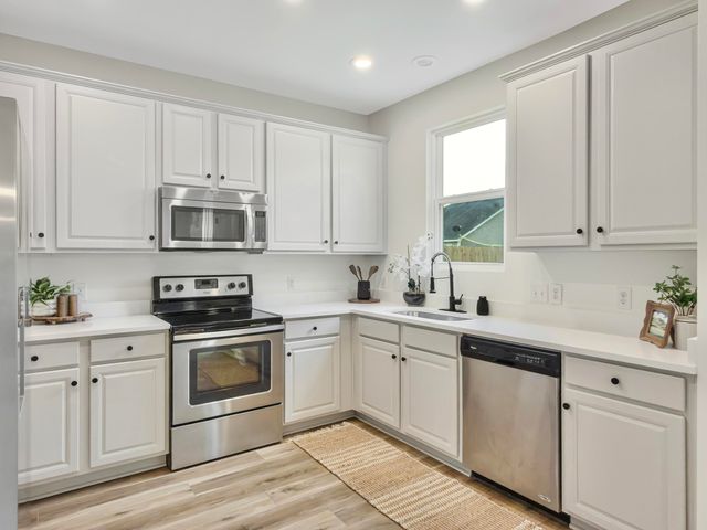 266 Oglethorpe Circle, Moncks Corner, SC 29461