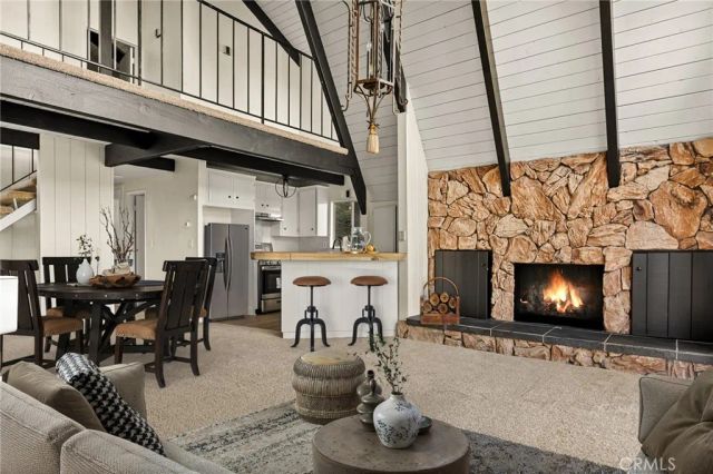 206 S Fairway, Lake Arrowhead, CA 92352