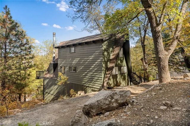 206 S Fairway, Lake Arrowhead, CA 92352
