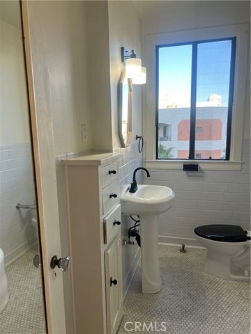 315 W 3rd Street 506, Long Beach, CA 90802