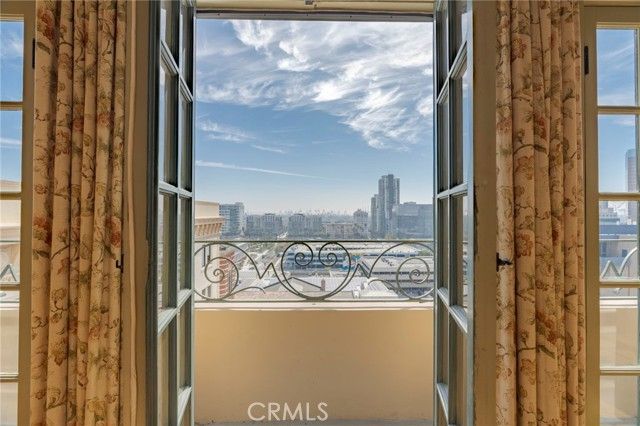 315 W 3rd Street 506, Long Beach, CA 90802