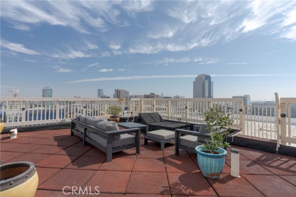 315 W 3rd Street 506, Long Beach, CA 90802