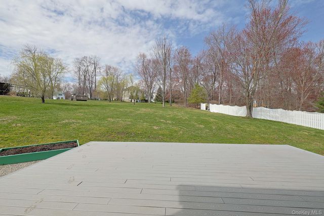99 Country Club Road, Hopewell Junction, NY 12533