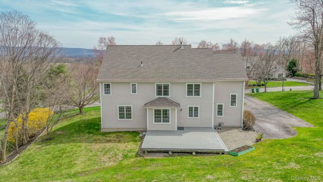 99 Country Club Road, Hopewell Junction, NY 12533