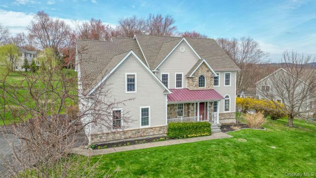 99 Country Club Road, Hopewell Junction, NY 12533