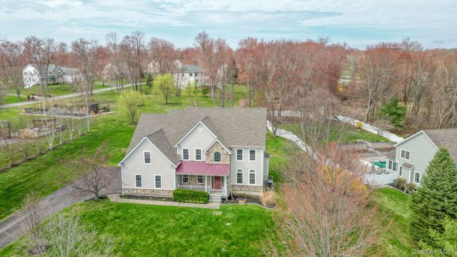 99 Country Club Road, Hopewell Junction, NY 12533