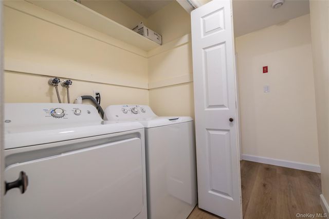 542 E Pine Street Upper, Long Beach, NY 11561