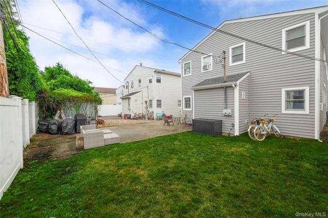 542 E Pine Street Upper, Long Beach, NY 11561