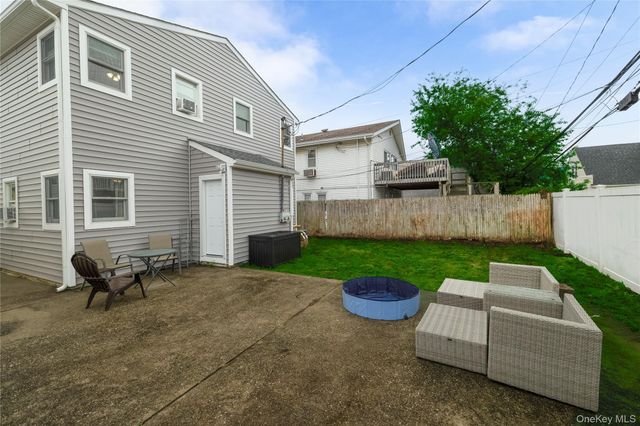 542 E Pine Street Upper, Long Beach, NY 11561