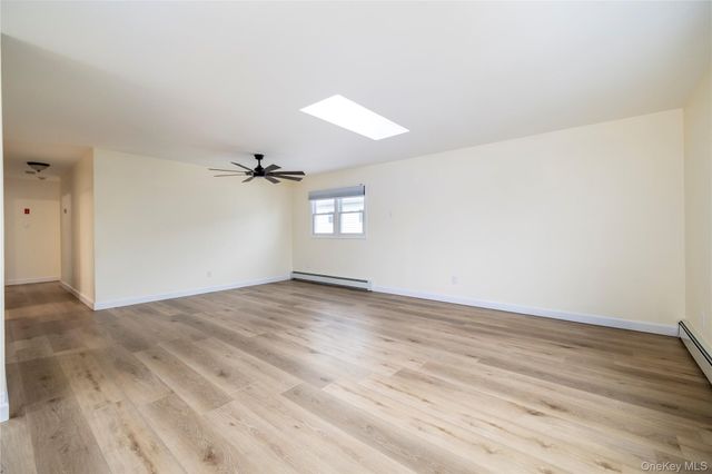 542 E Pine Street Upper, Long Beach, NY 11561