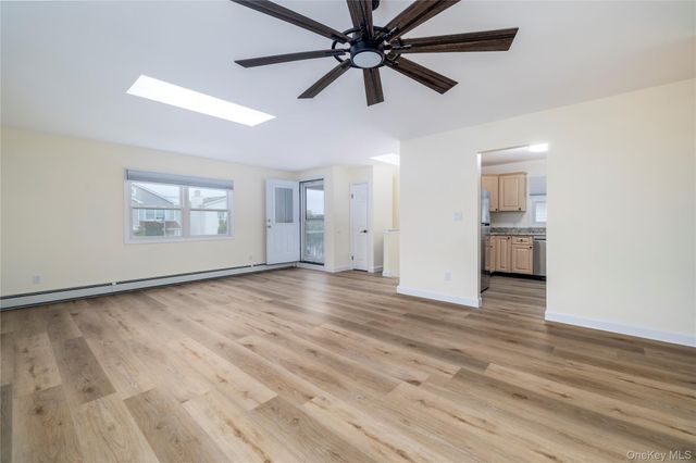 542 E Pine Street Upper, Long Beach, NY 11561
