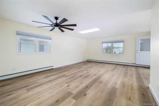 542 E Pine Street Upper, Long Beach, NY 11561