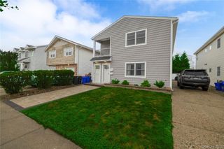 542 E Pine Street Upper, Long Beach, NY 11561