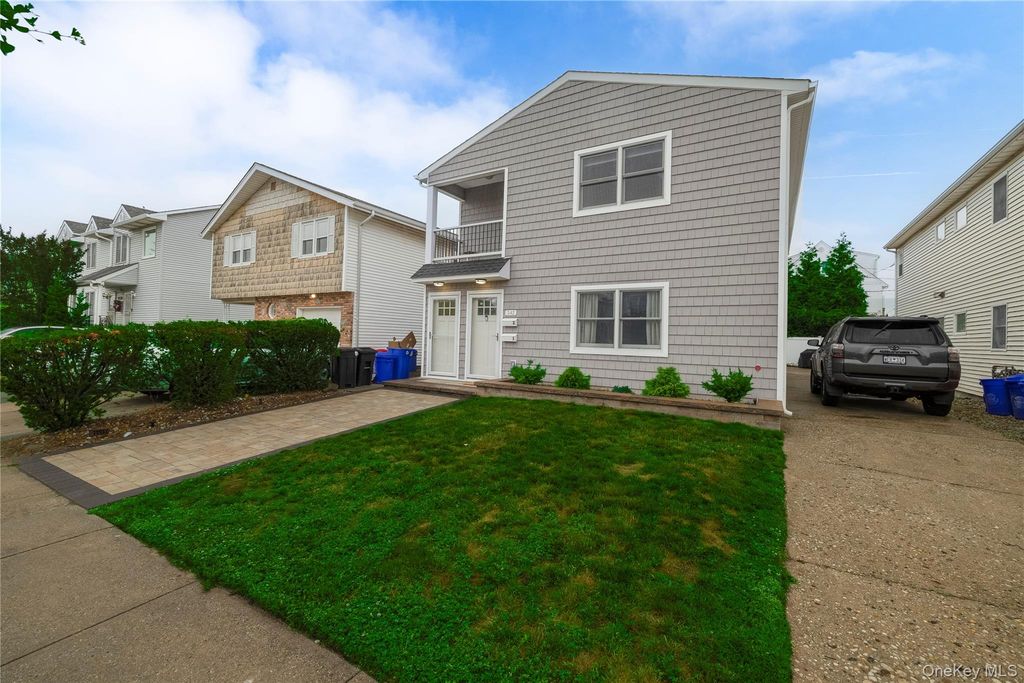 542 E Pine Street Upper, Long Beach, NY 11561