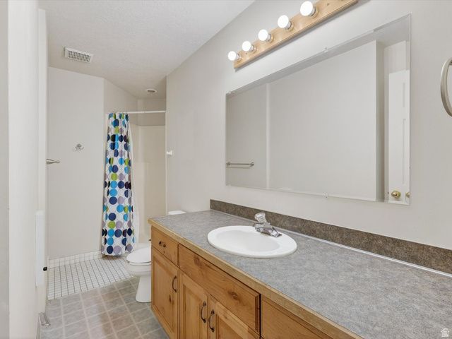 355 N 1100 E, Hyde Park, UT 84318