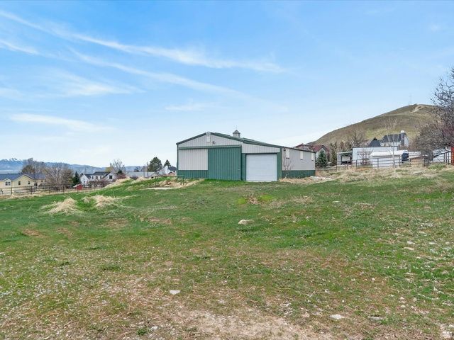 355 N 1100 E, Hyde Park, UT 84318