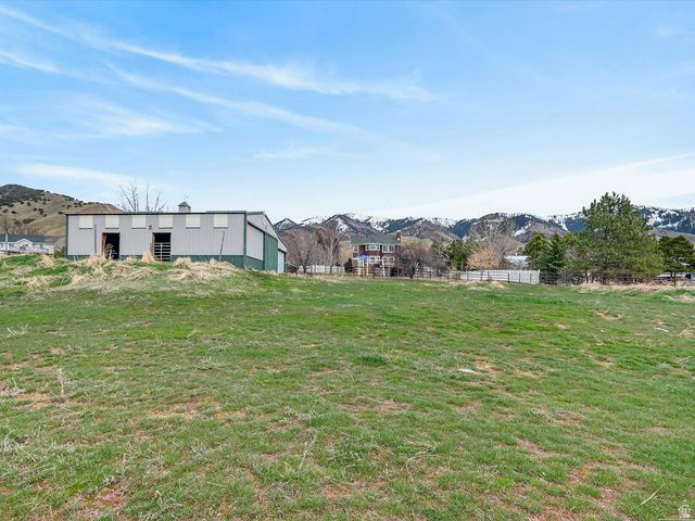 355 N 1100 E, Hyde Park, UT 84318