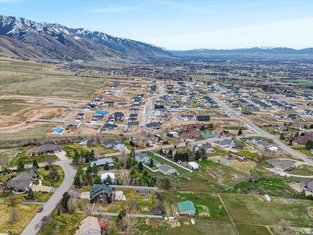 355 N 1100 E, Hyde Park, UT 84318