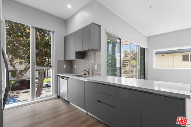 1223 N Hayworth Avenue 6, West Hollywood, CA 90046