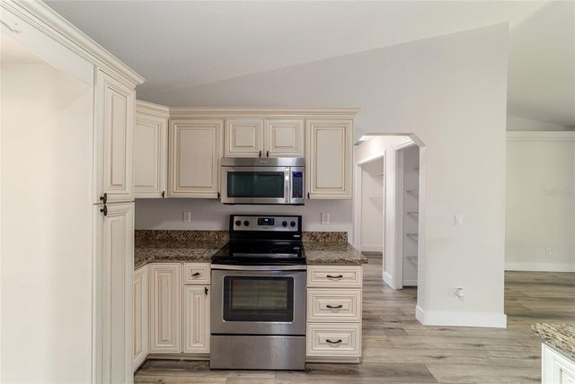 4020 NE 14TH COURT, Ocala, FL 34479