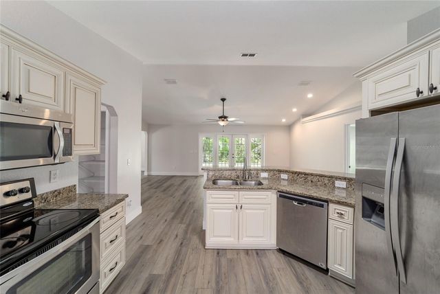 4020 NE 14TH COURT, Ocala, FL 34479