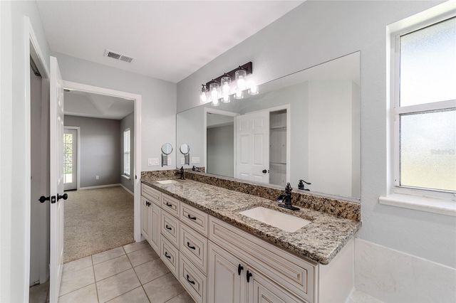 4020 NE 14TH COURT, Ocala, FL 34479