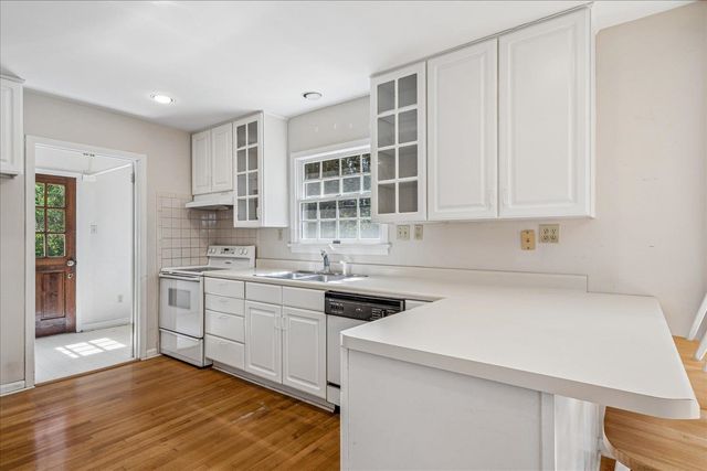 5207 JUNIPER AVE, Memphis, TN 38117