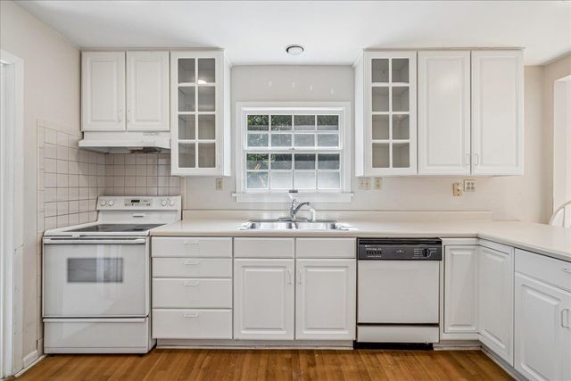 5207 JUNIPER AVE, Memphis, TN 38117