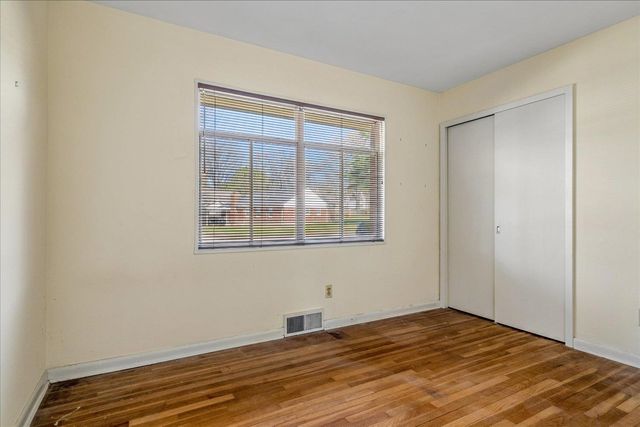 5207 JUNIPER AVE, Memphis, TN 38117