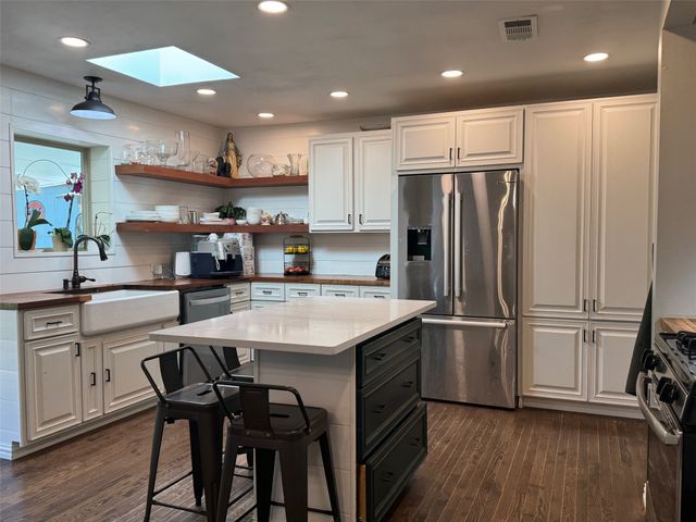 1605 W 7th Street, Irving, TX 75060
