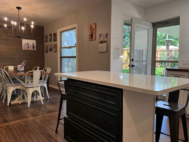 1605 W 7th Street, Irving, TX 75060