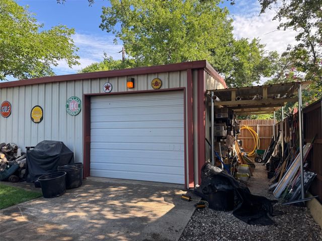 1605 W 7th Street, Irving, TX 75060