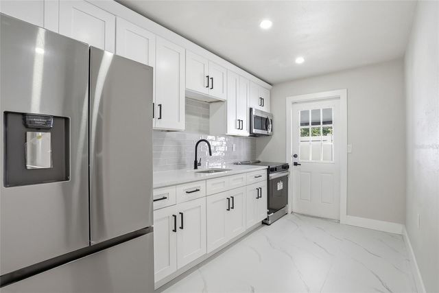 513 WHITE OAK AVENUE, Brandon, FL 33510