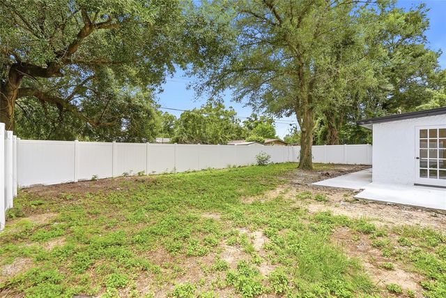 513 WHITE OAK AVENUE, Brandon, FL 33510