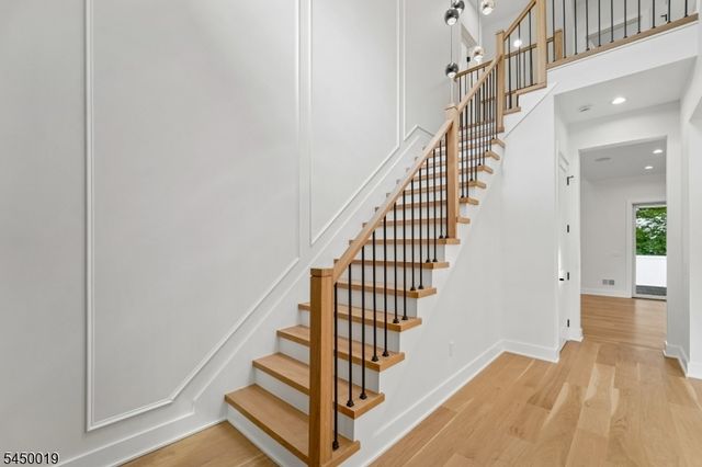 54 Martin Rd, Livingston Twp., NJ 07039