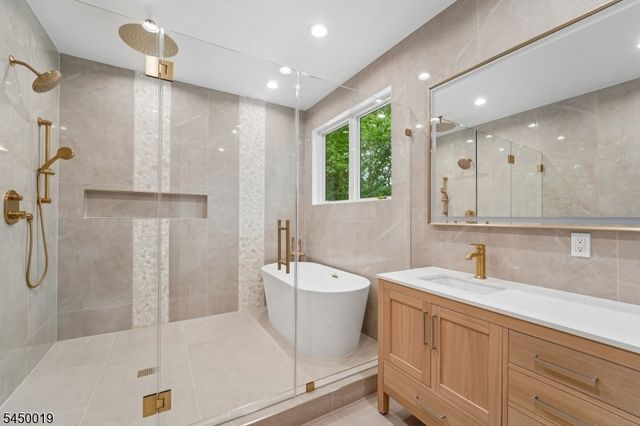 54 Martin Rd, Livingston Twp., NJ 07039