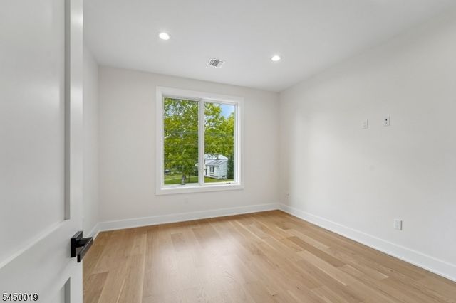 54 Martin Rd, Livingston Twp., NJ 07039