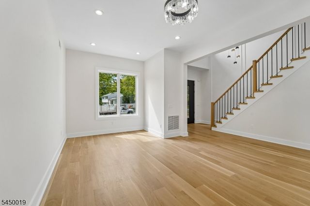 54 Martin Rd, Livingston Twp., NJ 07039