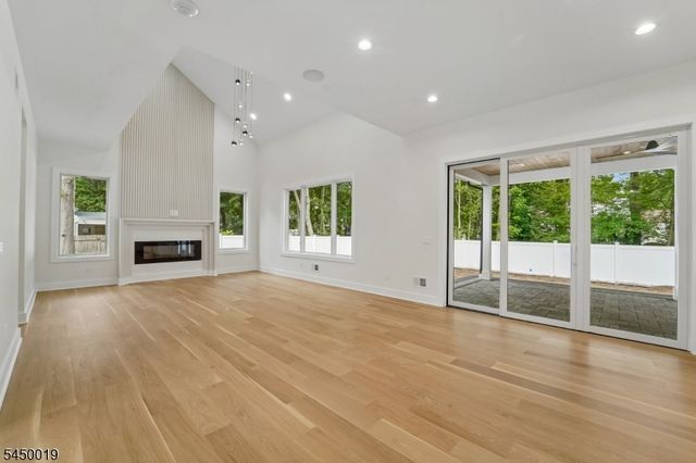 54 Martin Rd, Livingston Twp., NJ 07039