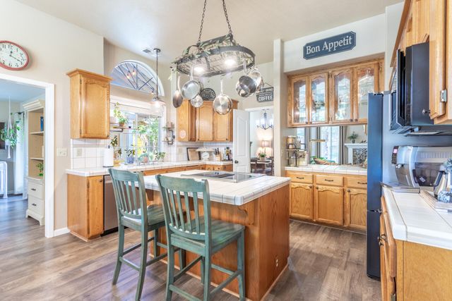 1187 Kirkwood Circle, Redding, CA 96003