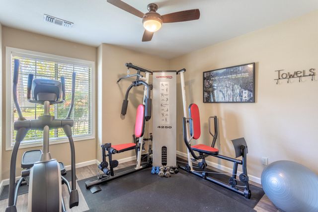 1187 Kirkwood Circle, Redding, CA 96003