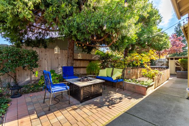 1187 Kirkwood Circle, Redding, CA 96003