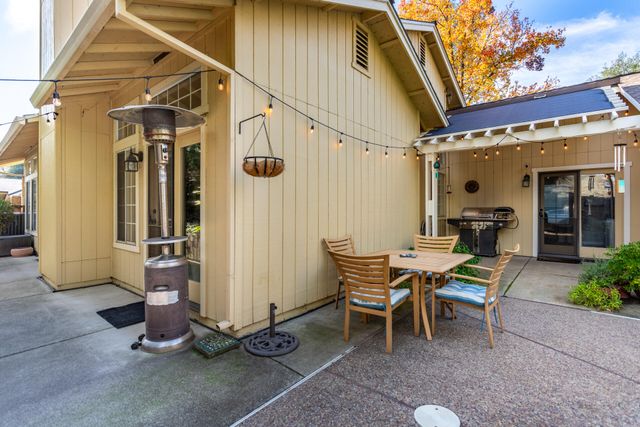 1187 Kirkwood Circle, Redding, CA 96003