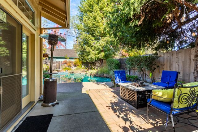 1187 Kirkwood Circle, Redding, CA 96003