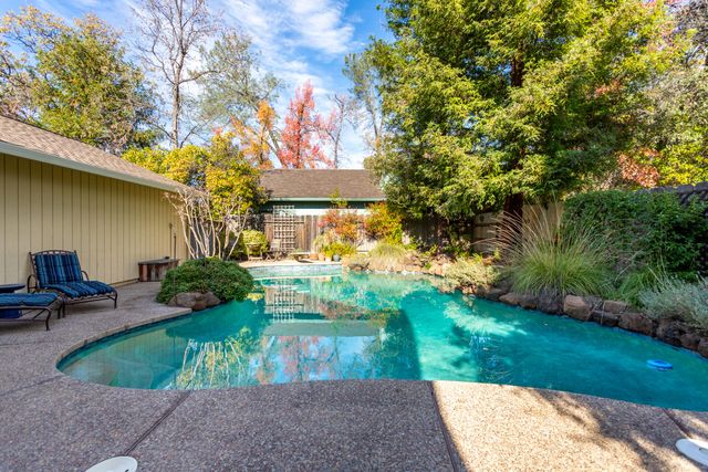 1187 Kirkwood Circle, Redding, CA 96003