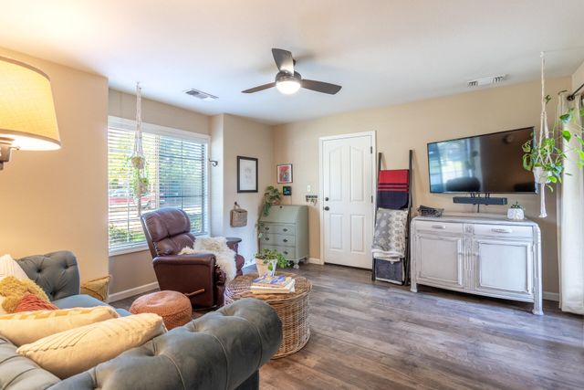 1187 Kirkwood Circle, Redding, CA 96003