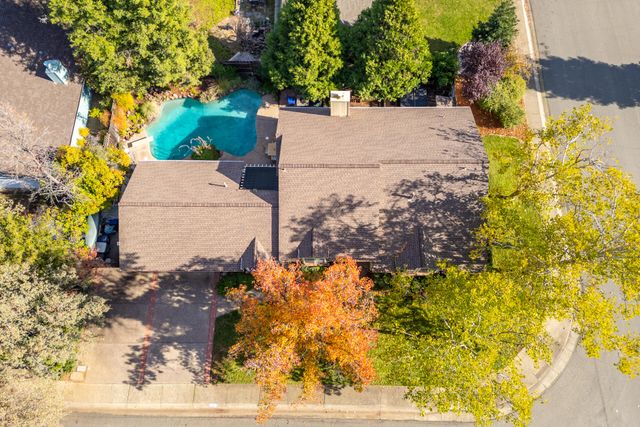 1187 Kirkwood Circle, Redding, CA 96003