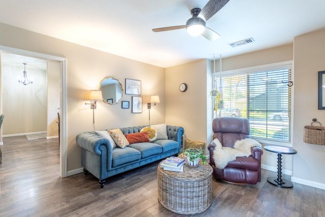 1187 Kirkwood Circle, Redding, CA 96003